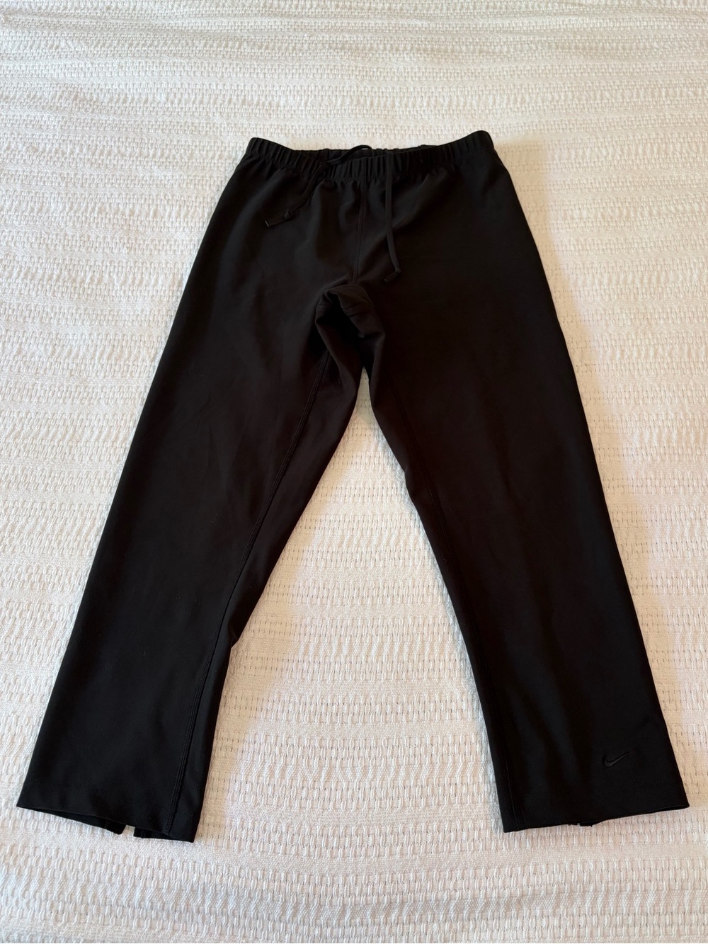 Nike Dri-Fit Black Women’s Cropped Drawstring Pants